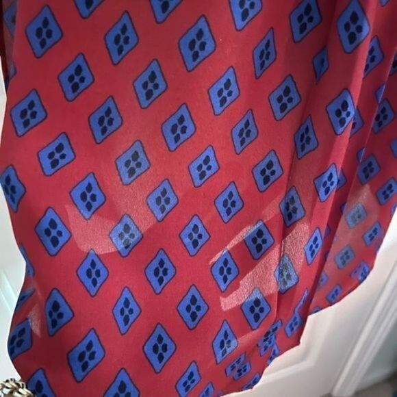 Vince Camuto Sheer Navy and Red Sleeveless top. Small - Picture 3 of 7